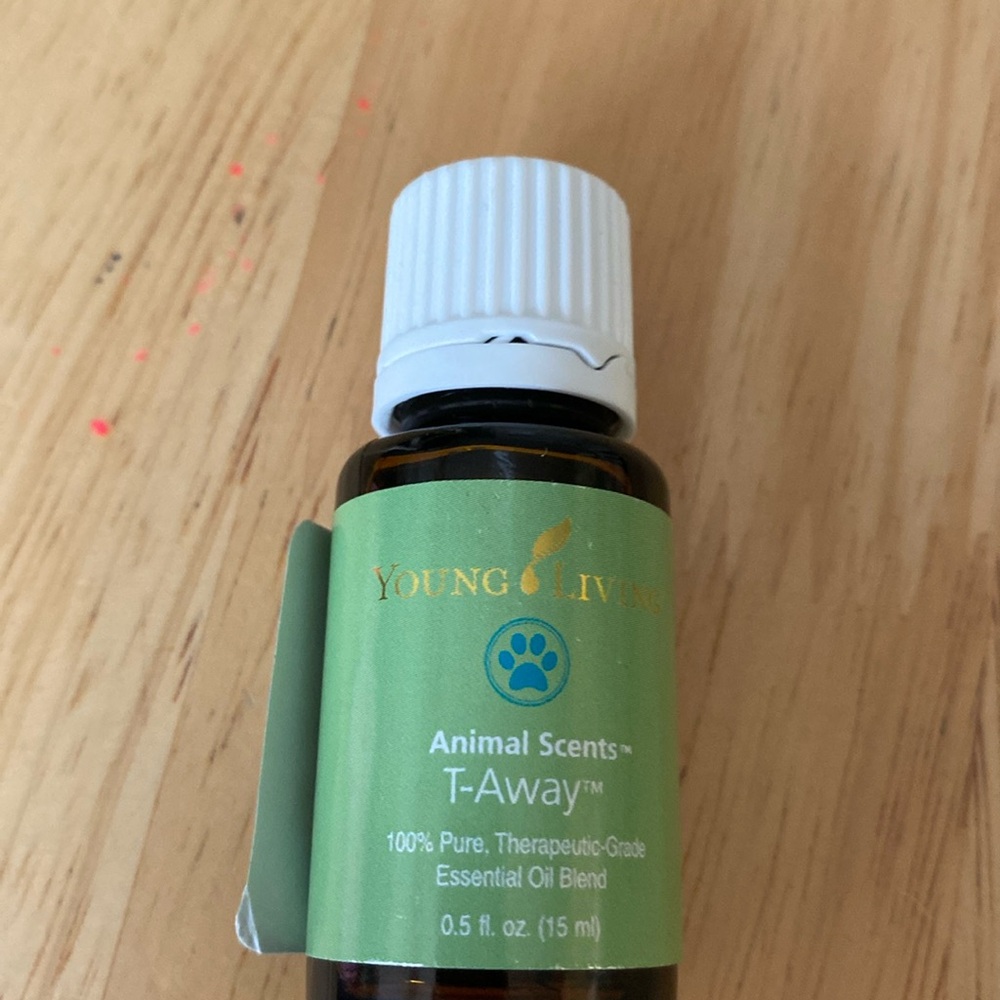 Young Living ANIMAL SCENTS T-AWAY 15 ml
